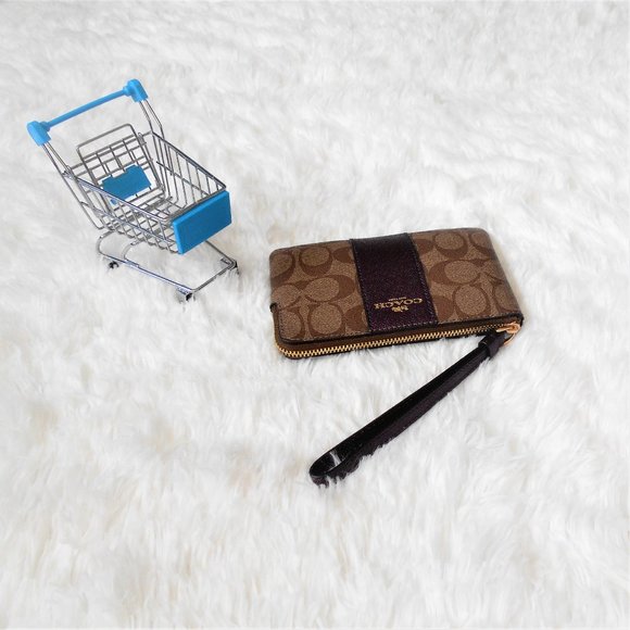 Coach Signature PVC Corner Zip  Khaki Mtlc Rasp - Picture 12 of 16